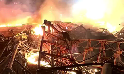 அமெரிக்காவில் வெடித்துச் சிதறிய ஹெலிகாப்டர்: குழந்தை உள்பட 4 பேர் உயிரிழப்பு