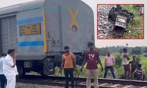 கன்னியாகுமரி சென்ற பயணிகள் ரெயிலின் என்ஜின் தனியாக கழன்று சென்றதால் பரபரப்பு