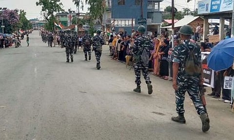 மணிப்பூரில் இரண்டு இடங்களில் குண்டு வெடிப்பு மற்றும் துப்பாக்கி சூடு