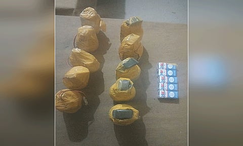 காஷ்மீரில் பயங்கரவாத தாக்குதல் முறியடிப்பு; 10 குண்டுகள் பறிமுதல் - ஒருவர் கைது