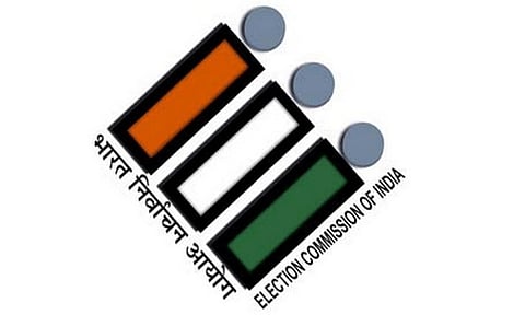 மராட்டிய சட்டசபை தேர்தல்: கடைசி நாளில் விறுவிறுப்பு - 7,995 பேர் வேட்பு மனு தாக்கல்