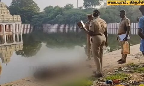 திருச்சி சமயபுரம் கோவிலின் தெப்ப குளத்தில் மிதந்த 2 ஆண் சடலங்கள்: பக்தர்கள் அதிர்ச்சி