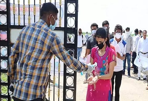 நீட் தேர்வை ஆன்லைன் மூலம் நடத்த வேண்டும்- மத்திய அரசுக்கு நிபுணர் குழு பரிந்துரை