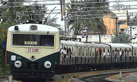 ஞாயிற்றுக்கிழமை அட்டவணைப்படி இன்று மின்சார ரெயில்கள் இயக்கம்