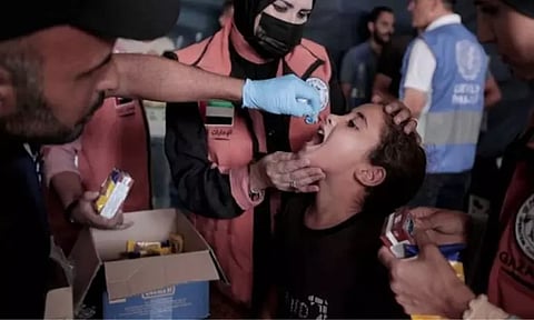 காசா மீது தாக்குதல்: போலியோ முகாமுக்கு வந்த குழந்தைகள் உள்பட 6 பேர் காயம்; உலக சுகாதார அமைப்பு கண்டனம்