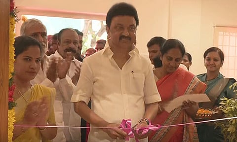 கொளத்தூர் தொகுதியில் 'முதல்வர் படைப்பகம்' : முதல்-அமைச்சர் மு.க.ஸ்டாலின் திறந்து வைத்தார்