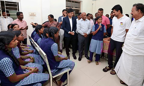 விழுப்புரம் அரசு மாதிரி பள்ளியில் துணை முதல்-அமைச்சர் உதயநிதி ஸ்டாலின் ஆய்வு