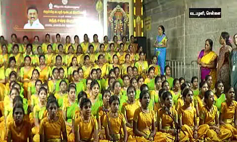 வடபழனியில் அறநிலையத்துறை சார்பில் கந்தசஷ்டி கவச பாராயணம்; 100-க்கும் மேற்பட்ட மாணவிகள் பங்கேற்பு