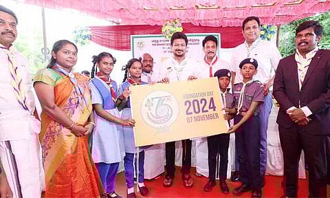 பாரத சாரண, சாரணியர் இயக்கத்தின் 75-வது நிறுவன நாள்: கொடி, இலச்சினை வெளியிட்ட துணை முதல்-அமைச்சர் உதயநிதி