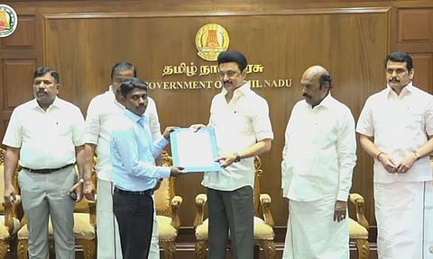அரசு பணிக்கு தேர்வானவர்களுக்கு பணி நியமன ஆணைகளை வழங்கினார் மு.க.ஸ்டாலின்