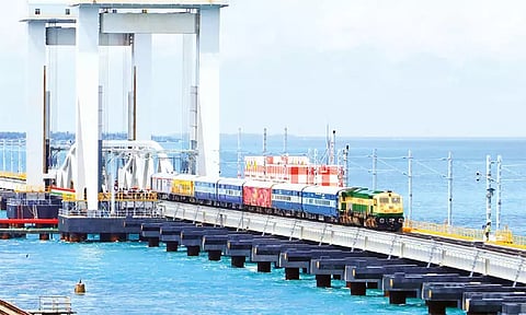 பாம்பன் புதிய ரெயில் பாலம் திறப்பு விழா தேதி விரைவில் அறிவிப்பு?