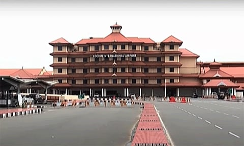 கொச்சி விமான நிலையத்தில் சாட்டிலைட் போன் பறிமுதல் - ஜெர்மனியை சேர்ந்தவர் கைது