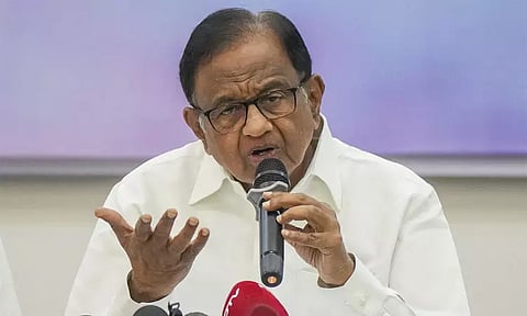 ஏர்செல்-மேக்சிஸ் முறைகேடு விவகாரம்: ப.சிதம்பரத்துக்கு எதிரான வழக்கை விசாரிக்க தடை