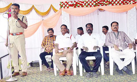 தி.மலை தீபத்திருவிழா: கியூ ஆர் கோடு பொருத்திய ஆட்டோக்களுக்கு மட்டுமே அனுமதி