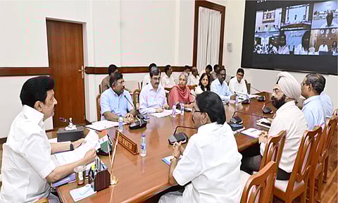 கனமழை முன்னெச்சரிக்கை: நிவாரண முகாம்களை தயார் நிலையில் வைத்திருக்க முதல்-அமைச்சர் அறிவுறுத்தல்