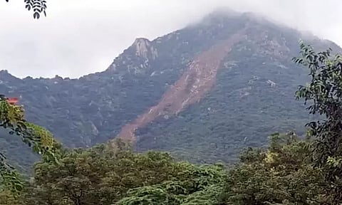 திருவண்ணாமலையில் 3-வது இடத்தில் மண் சரிவு