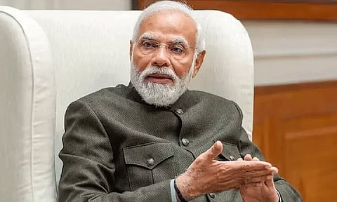 மும்பை போலீஸ் உதவி எண்ணில் பிரதமர் மோடிக்கு வந்த கொலை மிரட்டல்