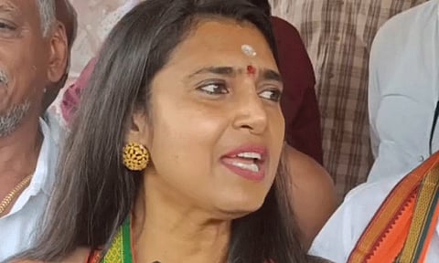 "தி.மு.க. கூட்டணி கணக்கு மைனஸ் ஆகும் என விஜய் பேசியது நடந்தால் ..." - நடிகை கஸ்தூரி