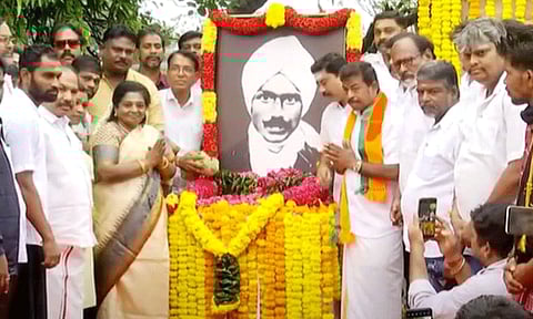 'தமிழகத்தில் தி.மு.க. ஆட்சியாளர்கள் பாரதியாரை கொண்டாடுவதில்லை' - தமிழிசை சவுந்தரராஜன்