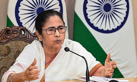 வங்காளதேசத்தில் உள்ள சிறுபான்மையினரை மத்திய அரசு பாதுகாக்க வேண்டும் - மம்தா பானர்ஜி