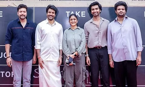 சிவகார்த்திகேயனின் 'எஸ்கே 25' படப்பிடிப்பு பூஜை புகைப்படங்கள் வெளியீடு