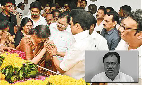 காங்கிரஸ் மூத்த தலைவர் ஈ.வி.கே.எஸ். இளங்கோவன் உடலுக்கு அரசு மரியாதை