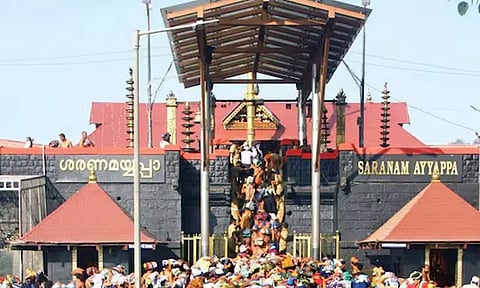 சபரிமலைக்கு பக்தர்கள் கூட்டம் நாளுக்கு நாள் அதிகரிப்பு