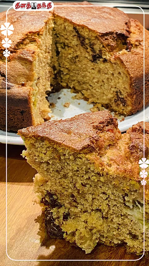 கிறிஸ்துமஸ்க்கு உறவினர்களுக்கு கேக் கொடுக்கணுமா? வீட்டிலேயே பனானா கேக் செய்வது எப்படி?