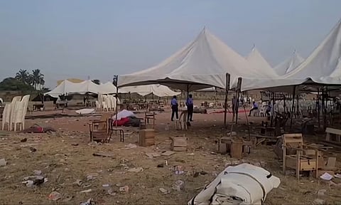 நைஜீரியா: பரிசு பொருட்கள் வாங்க குவிந்தபோது கூட்ட நெரிசலில் சிக்கி 10 பேர் பலி