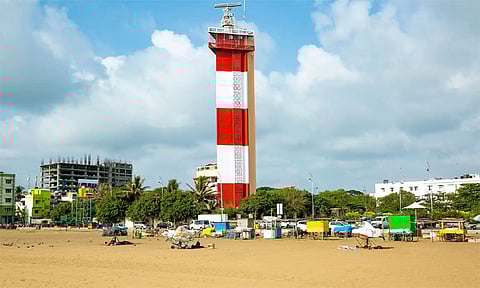 மெரினா கலங்கரை விளக்கத்தில் சக்திவாய்ந்த புதிய ரேடார் கருவி பொருத்தம்