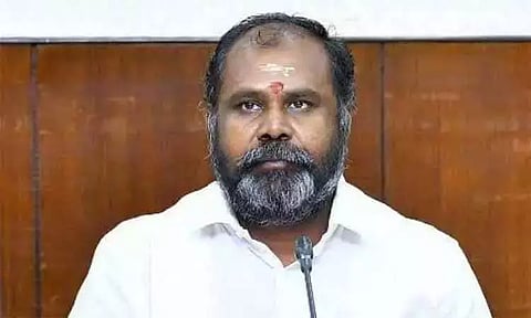 ஆண்டுக்கு 100 நாட்கள் சட்டமன்ற கூட்டத்தை நடத்த வேண்டும் - ஆர்.பி. உதயகுமார்