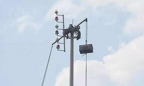 7 துறைமுகங்களில் 3-ம் எண் புயல் எச்சரிக்கை கூண்டு ஏற்றம்