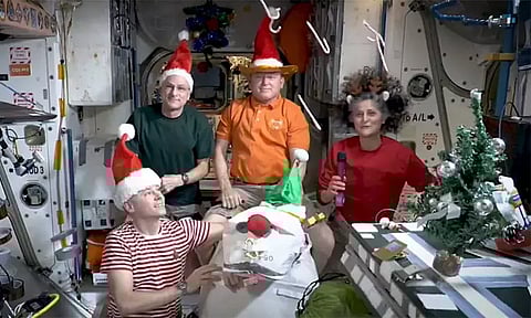 விண்வெளி மையத்தில் கிறிஸ்துமஸ் கொண்டாடிய சுனிதா வில்லியம்ஸ் குழு