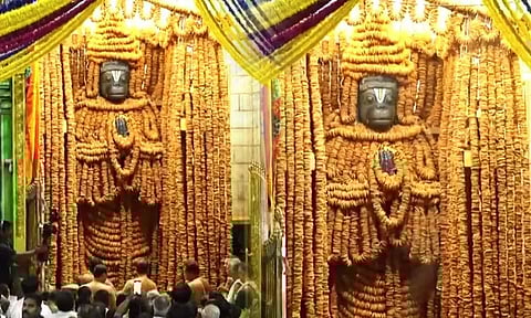 அனுமன் ஜெயந்தி விழா: 1 லட்சத்து 8 வடை மாலையில் பக்தர்களுக்கு காட்சியளிக்கும் நாமக்கல் ஆஞ்சநேயர்