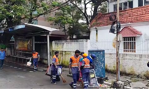 சென்னையில் 1,363 பஸ் நிறுத்தங்களில் தீவிர தூய்மை பணி