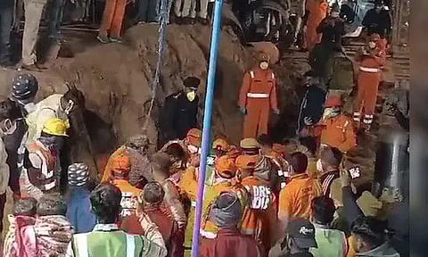 ராஜஸ்தானில் ஆழ்துளைக் கிணற்றிலிருந்து மீட்கப்பட்ட 3-வயது குழந்தை உயிரிழப்பு