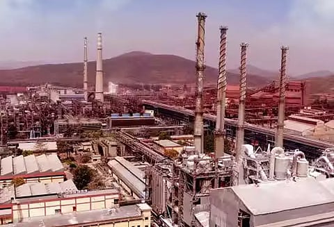 தேசிய அலுமினிய நிறுவனத்தில் வேலை: யார் யார் விண்ணப்பிக்கலாம்?