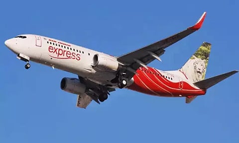 தொழில்நுட்ப கோளாறு: அவசரமாக கேரளாவில் தரையிறக்கப்பட்ட ஏர் இந்தியா எக்ஸ்பிரஸ் விமானம்