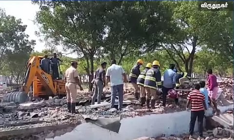 விருதுநகர்: பட்டாசு ஆலையில் வெடிவிபத்து - 6 பேர் பலி