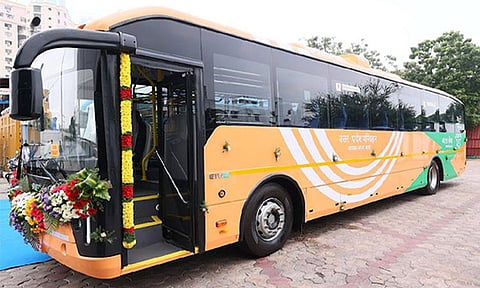 மகா கும்பமேளா: பக்தர்களின் வசதிக்காக 40 மின்சார பேருந்துகள் அறிமுகம்