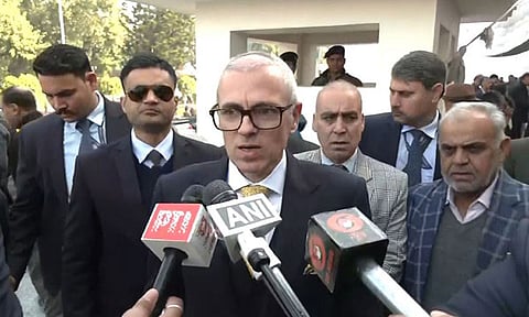 பாஜகவுடன் எப்படி போராடுவது என்பதை ஆம் ஆத்மி, காங்கிரஸ் கட்சிகள் முடிவு செய்ய வேண்டும்: உமர் அப்துல்லா