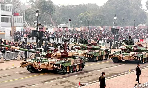 டெல்லி குடியரசு தின விழாவில் சிறப்பு விருந்தினராக பங்கேற்க 10 ஆயிரம் பேருக்கு அழைப்பு