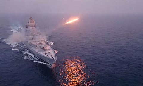 3 அதிநவீன கடற்படை கப்பல்கள்; நாளை நாட்டுக்கு அர்ப்பணிக்கிறார் பிரதமர் மோடி