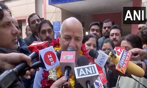 டெல்லி சட்டசபை தேர்தல்: வேட்புமனு தாக்கல் செய்தார் மணீஷ் சிசோடியா