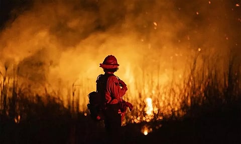 லாஸ் ஏஞ்சல்சில் காற்றின் வேகம் குறைந்தது: காட்டுத் தீயை அணைக்கும் பணிகளில் முன்னேற்றம்