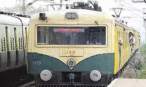 காட்டாங்குளத்தூர்- தாம்பரம் இடையே 20ம் தேதி சிறப்பு புறநகர் ரெயில்கள் இயக்கம்