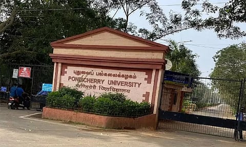 புதுச்சேரி பல்கலைக்கழக ஊழியர்கள் 31-ந் தேதிக்குள் சொத்து கணக்கை தாக்கல் செய்ய உத்தரவு