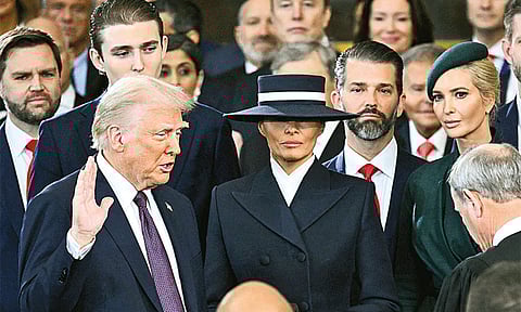 "அமெரிக்க கொடியை செவ்வாய் கிரகத்தில் பறக்க விடுவோம்.." - டொனால்டு டிரம்ப்