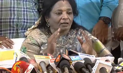 டாஸ்மாக்கைவிட கோமியம் கெடுதலில்லை - தமிழிசை சவுந்தரராஜன்