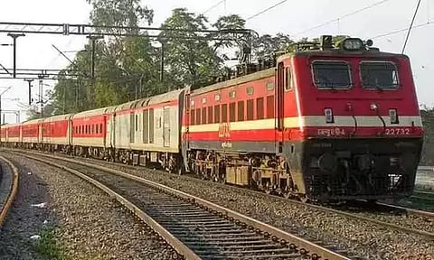 சென்னை எழும்பூர் - கன்னியாகுமரி இடையே நாளை சிறப்பு ரெயில்